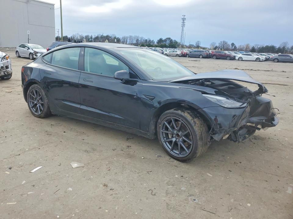 46334106 :رقم المزاد ، 5YJ3E1EA1NF102776 vin ، 2022 Tesla Model 3 مزاد بيع