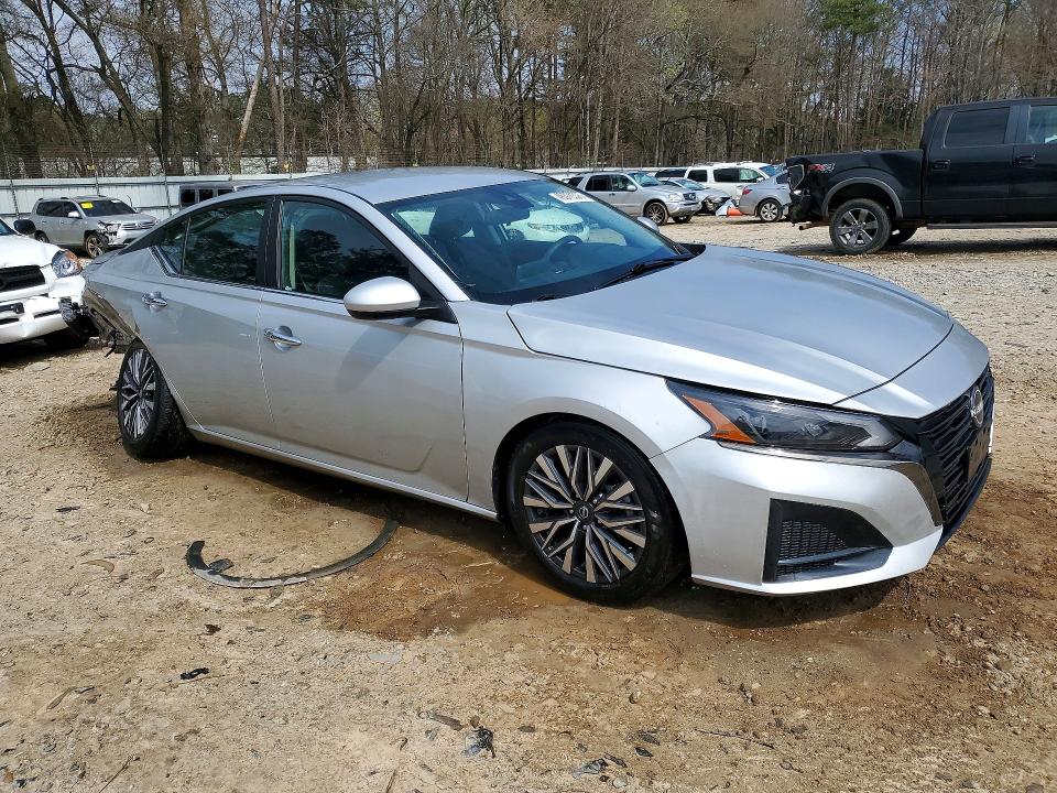 46370526 :رقم المزاد ، 1N4BL4DV7PN374606 vin ، 2023 Nissan Altima مزاد بيع