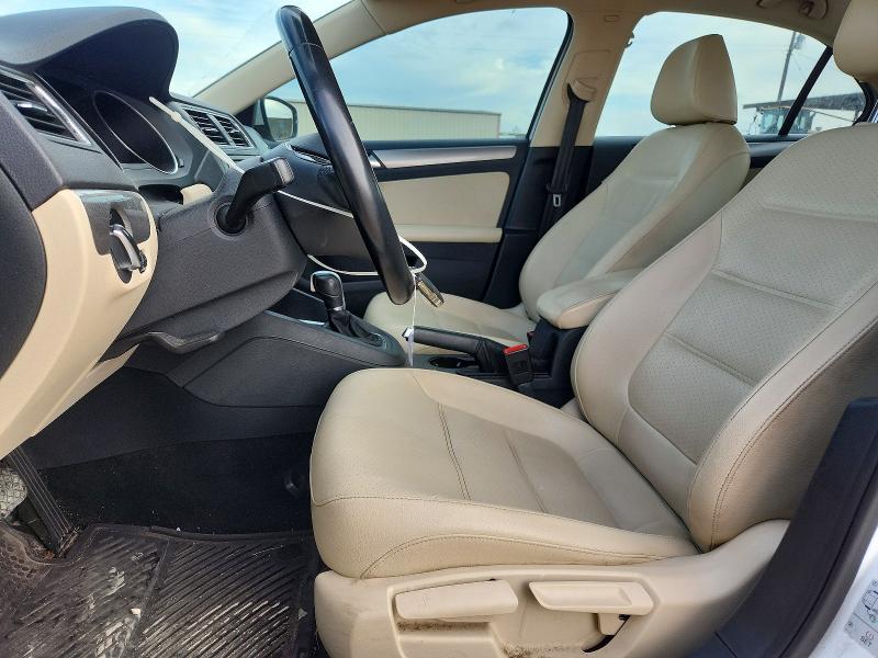 46813326 :رقم المزاد ، 3VWDB7AJ6JM252245 vin ، 2018 Volkswagen Jetta مزاد بيع