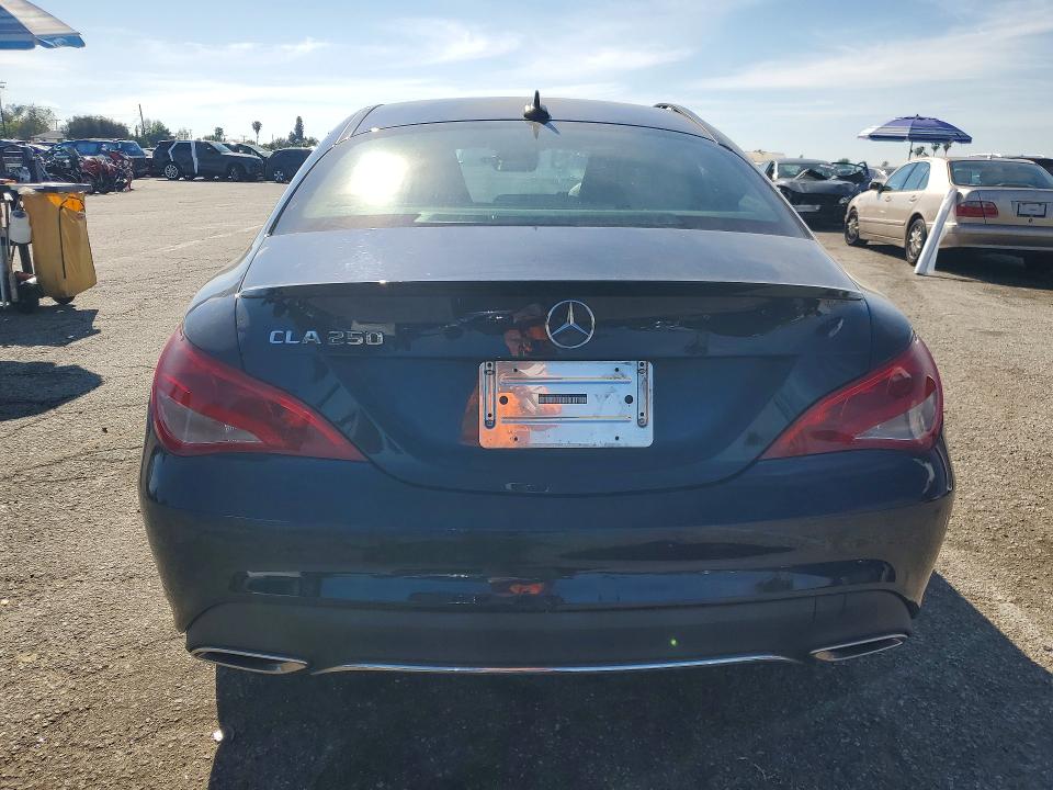 2018 Mercedes-benz Cla მანქანა იყიდება აუქციონზე, vin: WDDSJ4EB0JN637715, აუქციონის ნომერი: 47907366