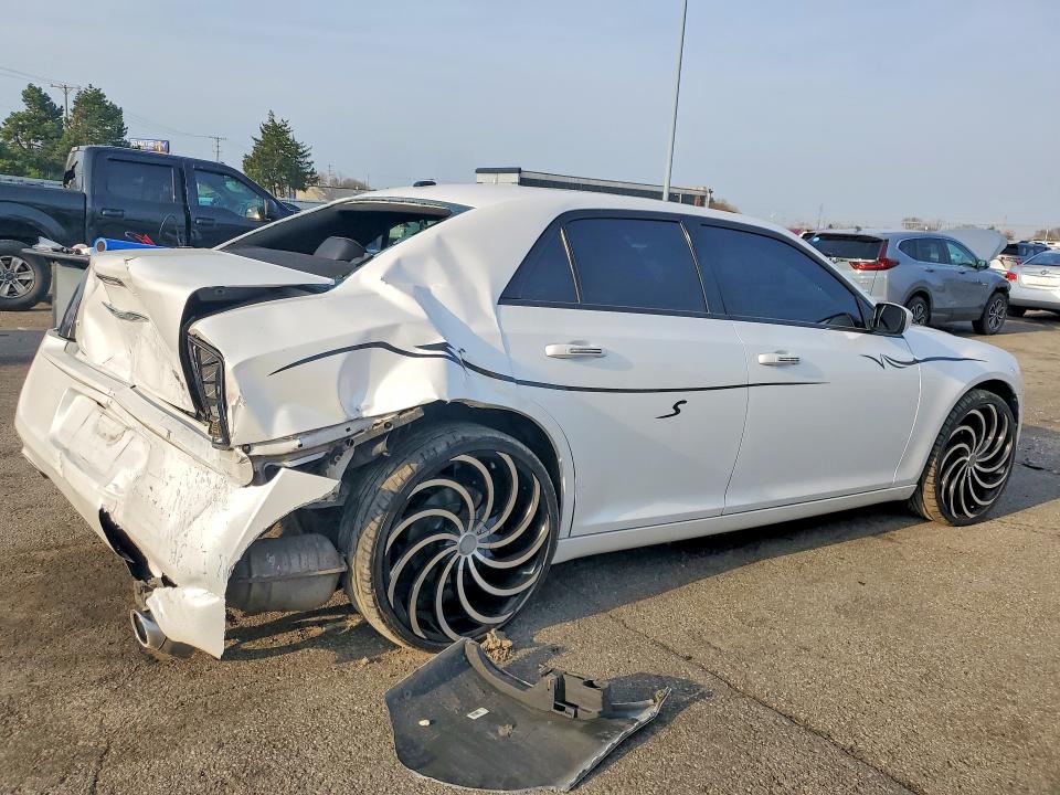 48017586 :رقم المزاد ، 2C3CCAGG5EH352639 vin ، 2014 Chrysler 300 مزاد بيع