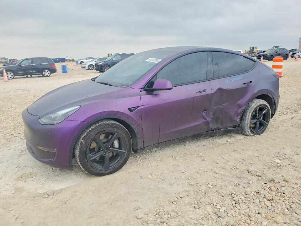 Продажа на аукционе авто 2024 Tesla Model Y, vin: 7SAYGDEE6RA335823, номер лота: 41810236