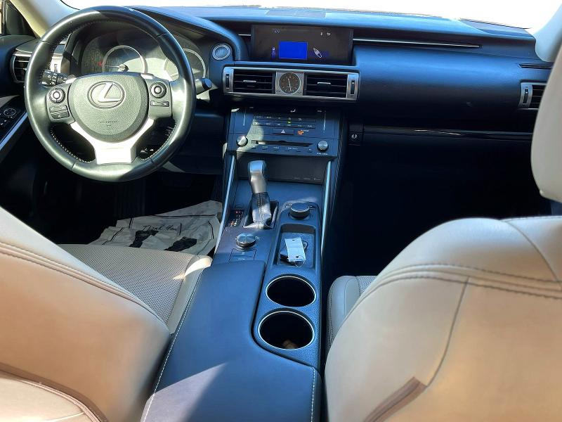 Продажа на аукционе авто 2015 Lexus Is 250, vin: JTHBF1D21F5056760, номер лота: 46826106