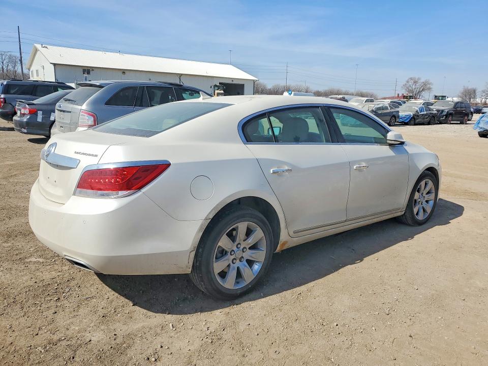 2013 Buick Lacrosse მანქანა იყიდება აუქციონზე, vin: 1G4GC5E31DF333232, აუქციონის ნომერი: 47902036