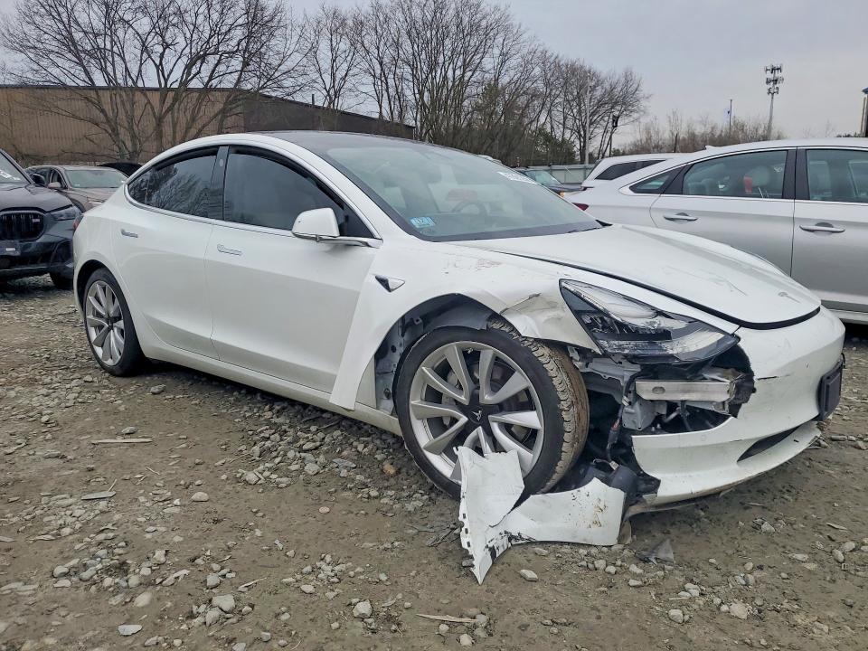 47691266 :رقم المزاد ، 5YJ3E1EB3KF195594 vin ، 2019 Tesla Model 3 مزاد بيع