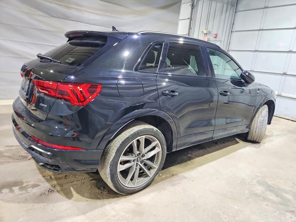 45487766 :رقم المزاد ، WA1EECF36N1148112 vin ، 2022 Audi Q3 مزاد بيع