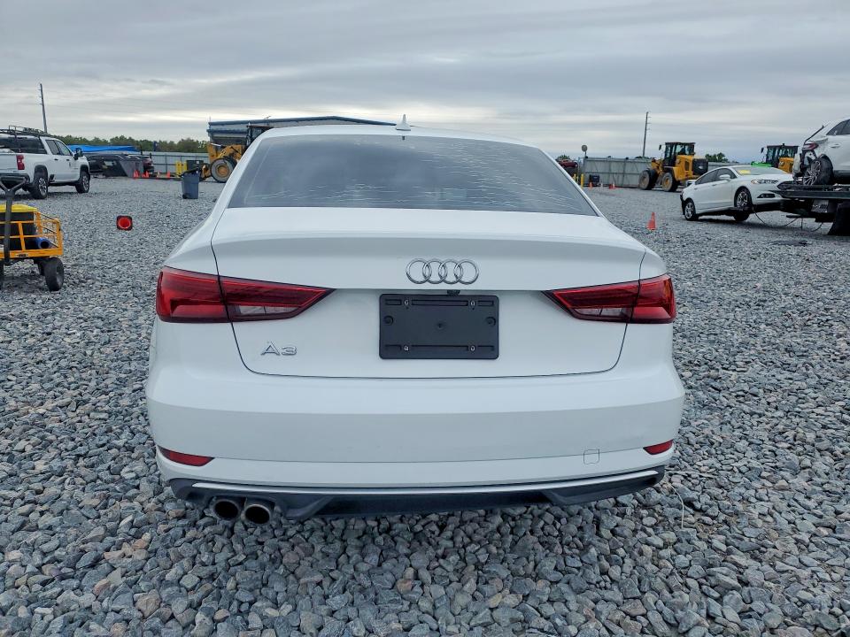 Продаж на аукціоні авто 2018 Audi A3, vin: WAUAUGFF9J1088827, номер лоту: 46183156