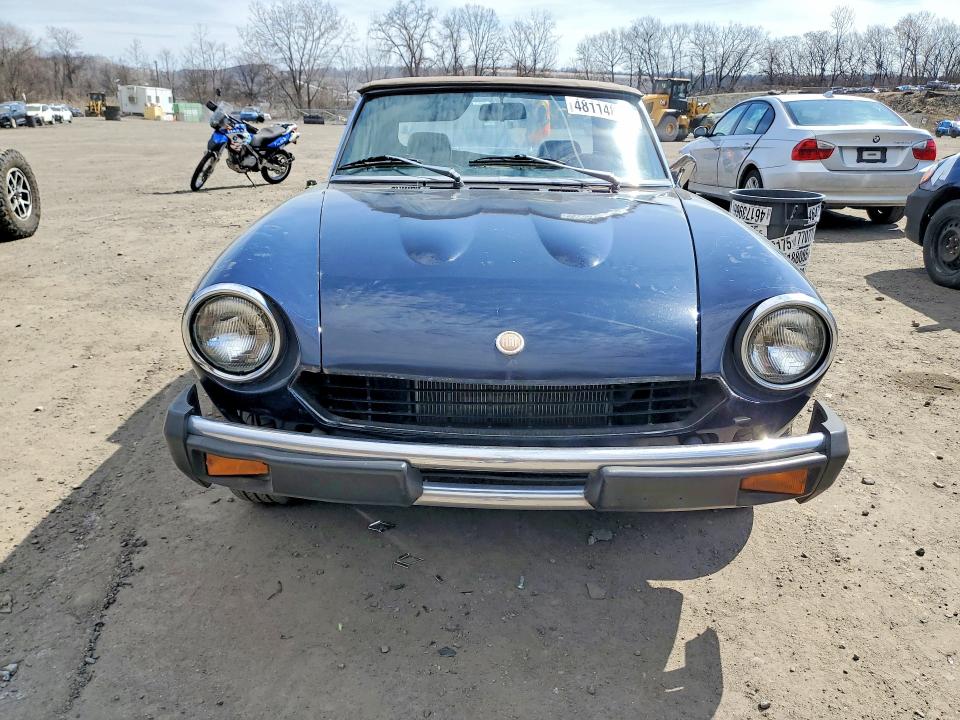 48114846 :رقم المزاد ، 124CS10121640 vin ، 1977 Fiat 124 مزاد بيع