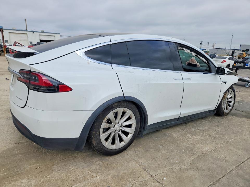 Продажа на аукционе авто 2020 Tesla Model X, vin: 5YJXCAE29LF281601, номер лота: 47251826