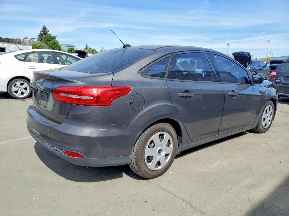 46024156 :رقم المزاد ، 1FADP3E28FL248969 vin ، 2015 Ford Focus مزاد بيع