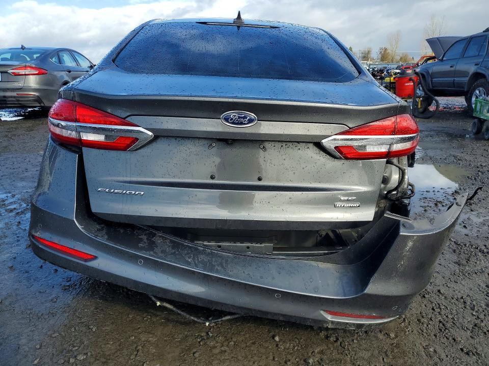 Продажа на аукционе авто 2020 Ford Fusion, vin: 3FA6P0LU0LR135834, номер лота: 79691005