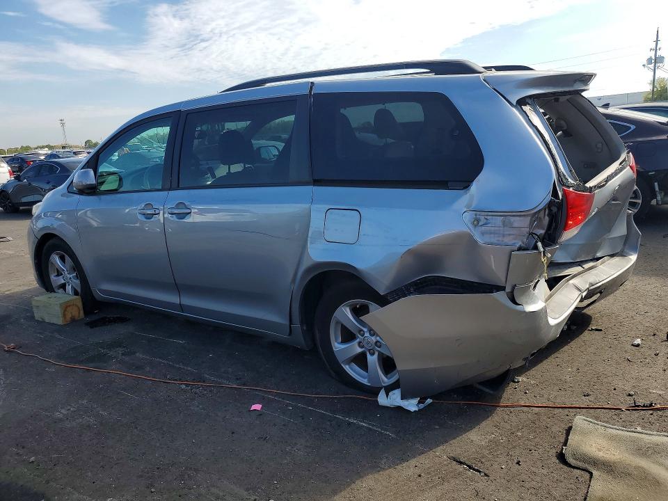 2014 Toyota Sienna მანქანა იყიდება აუქციონზე, vin: 5TDKK3DC2ES417598, აუქციონის ნომერი: 41868536