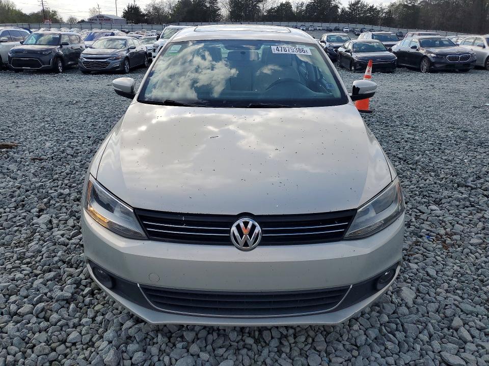 47879386 :رقم المزاد ، 3VWLX7AJ1BM338545 vin ، 2011 Volkswagen Jetta مزاد بيع