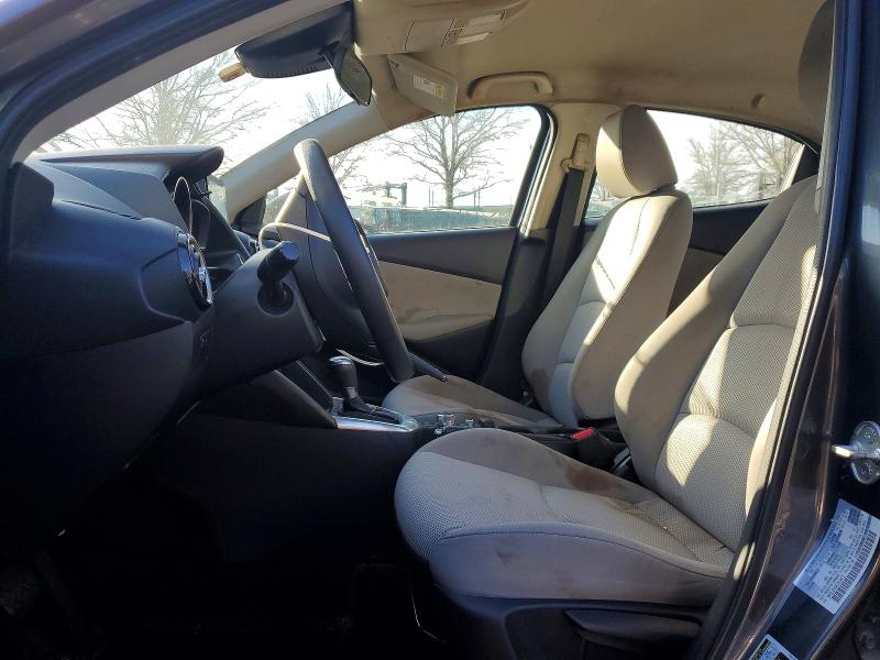 79717175 :رقم المزاد ، 3MYDLBYV4KY512472 vin ، 2019 Toyota Yaris مزاد بيع