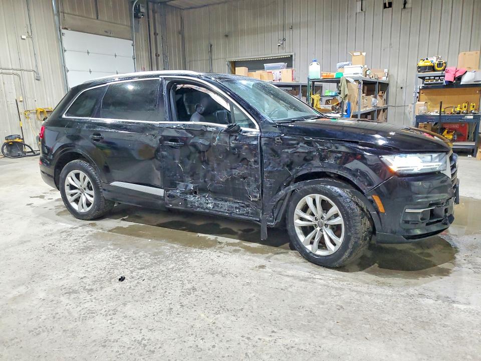 Продаж на аукціоні авто 2017 Audi Q7, vin: WA1LAAF71HD031423, номер лоту: 46134456