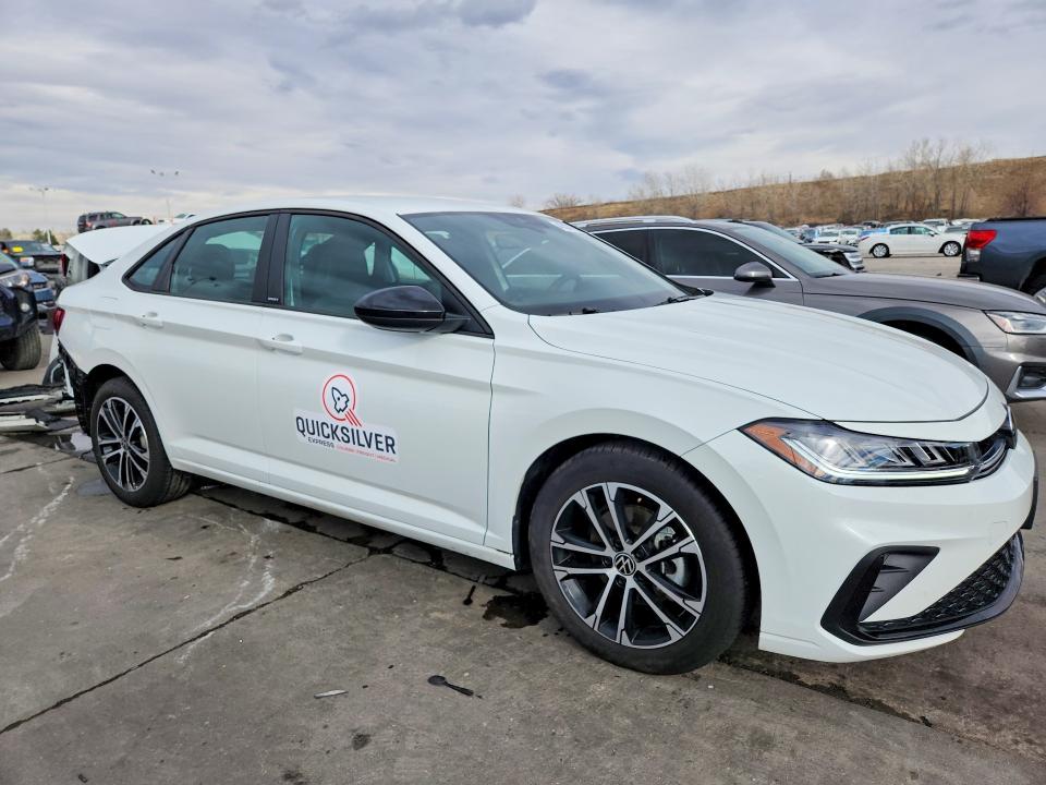 Продажа на аукционе авто 2025 Volkswagen Jetta, vin: 3VWBX7BU5SM067946, номер лота: 46024326