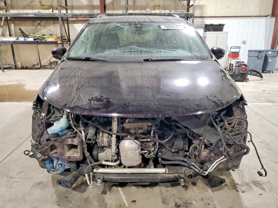 79095755 :رقم المزاد ، 2C4RC1EG1HR628046 vin ، 2017 Chrysler Pacifica مزاد بيع