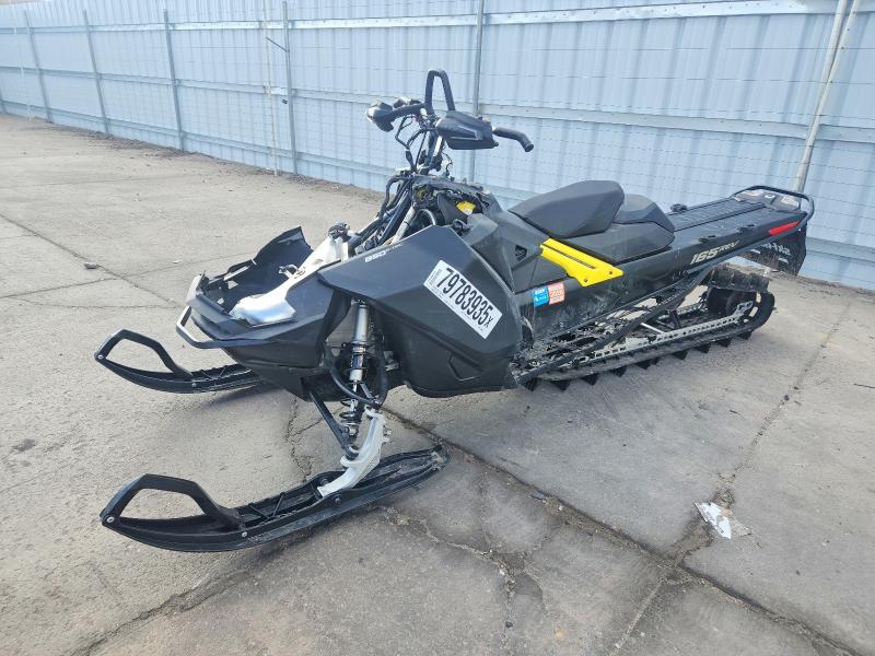 79783935 :رقم المزاد ، 2BPSCFHC7HV000376 vin ، 2017 Ski-doo Summit Sp Etech 850 مزاد بيع