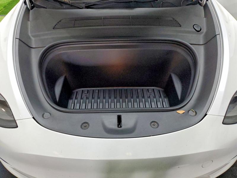47693366 :رقم المزاد ، 7SAYGDED4PF956100 vin ، 2023 Tesla Model Y مزاد بيع