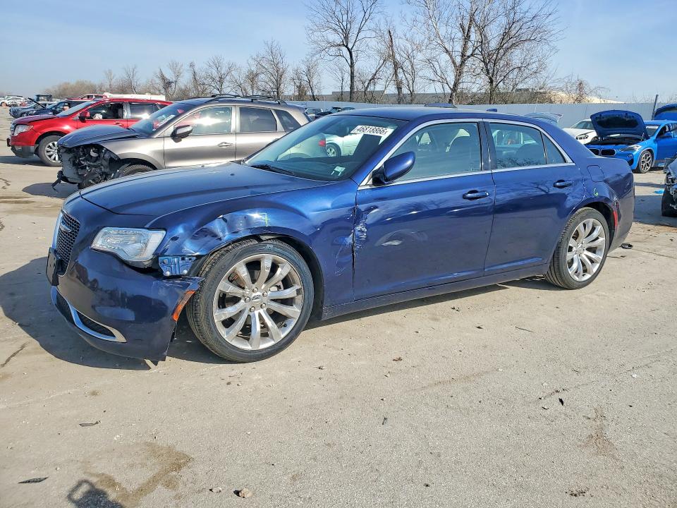 46818866 :رقم المزاد ، 2C3CCAAGXHH603670 vin ، 2017 Chrysler 300 مزاد بيع