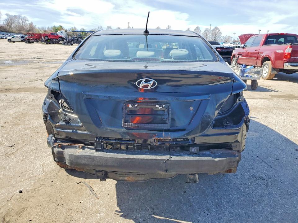 2017 Hyundai Accent მანქანა იყიდება აუქციონზე, vin: KMHCT4AE6HU247416, აუქციონის ნომერი: 45791586