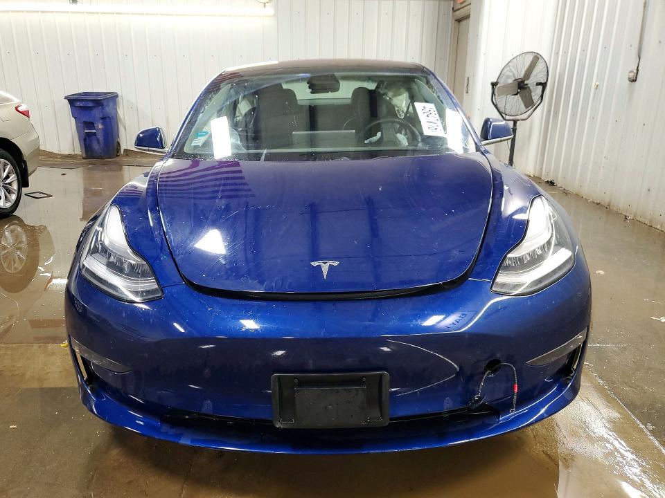 2018 Tesla Model 3 მანქანა იყიდება აუქციონზე, vin: 5YJ3E1EB6JF064559, აუქციონის ნომერი: 45647016