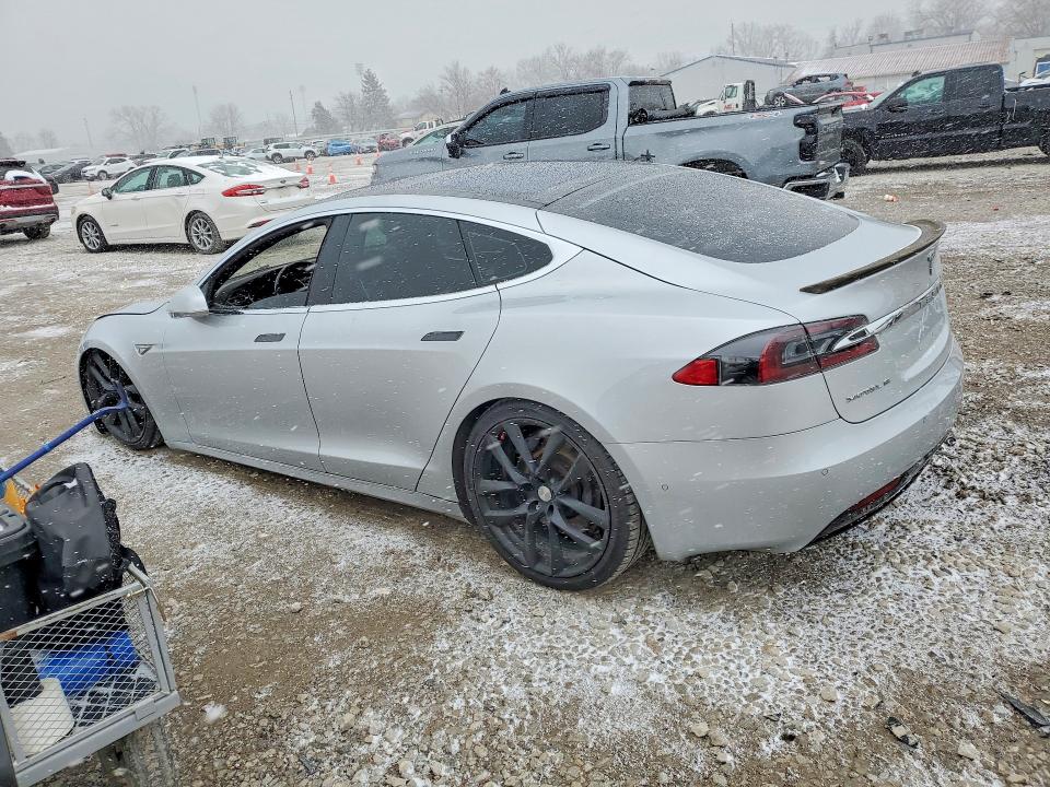 46611456 :رقم المزاد ، 5YJSA1E22GF157854 vin ، 2016 Tesla Model S مزاد بيع