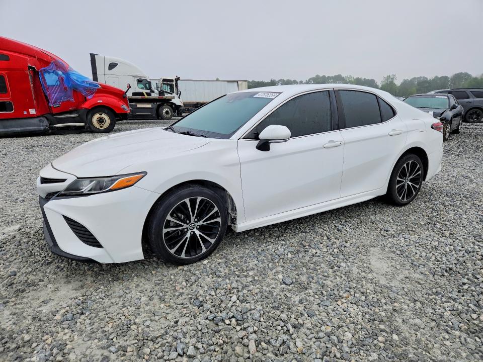 47876356 :رقم المزاد ، 4T1B11HK6KU772270 vin ، 2019 Toyota Camry Se مزاد بيع