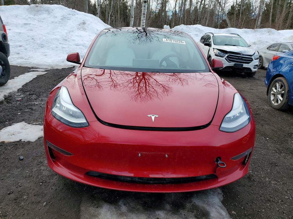 41815226 :رقم المزاد ، 5YJ3E1EB3JF134860 vin ، 2018 Tesla Model 3 مزاد بيع