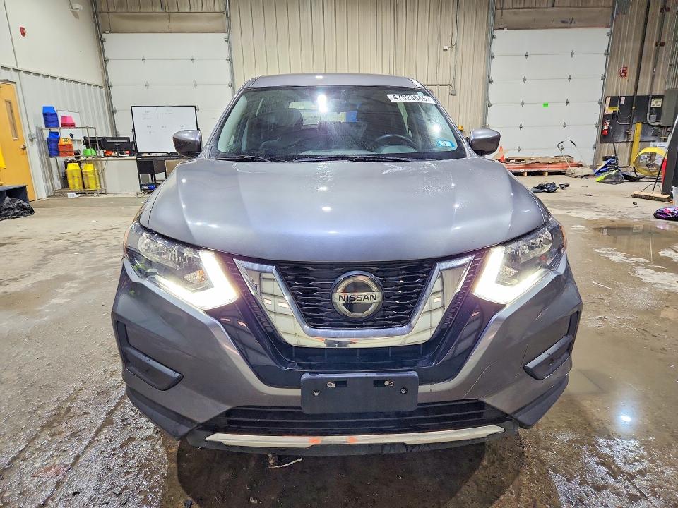 47823646 :رقم المزاد ، 5N1AT2MV5KC738581 vin ، 2019 Nissan Rogue مزاد بيع