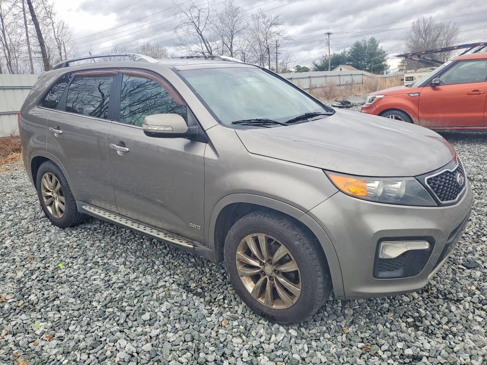 46082826 :رقم المزاد ، 5XYKWDA2XDG335362 vin ، 2013 Kia Sorento مزاد بيع