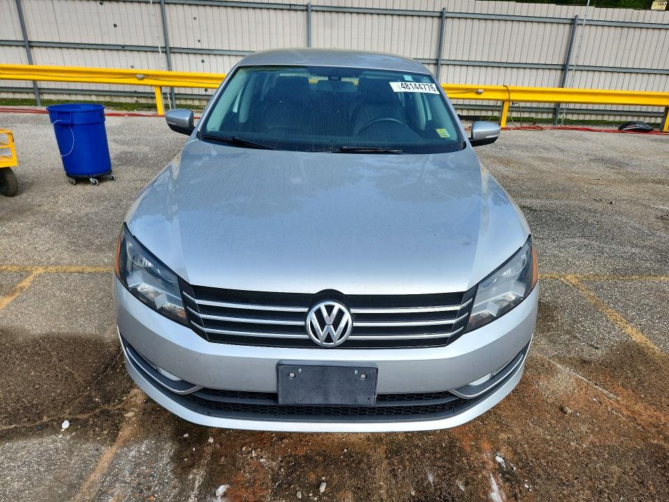 48144776 :رقم المزاد ، 1VWAS7A36FC095331 vin ، 2015 Volkswagen Passat مزاد بيع