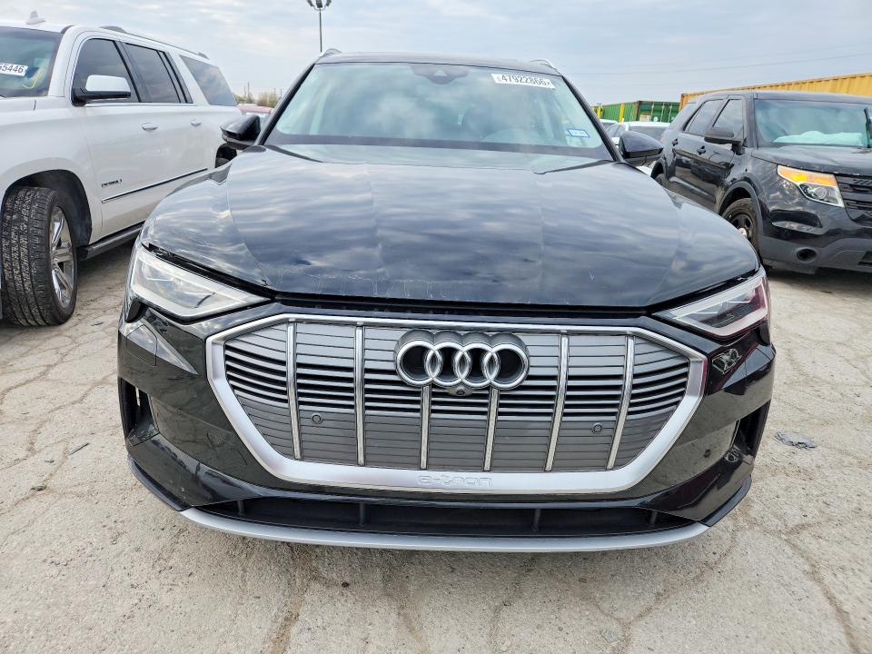 47922866 :رقم المزاد ، WA1LAAGE5KB024698 vin ، 2019 Audi E-tron مزاد بيع
