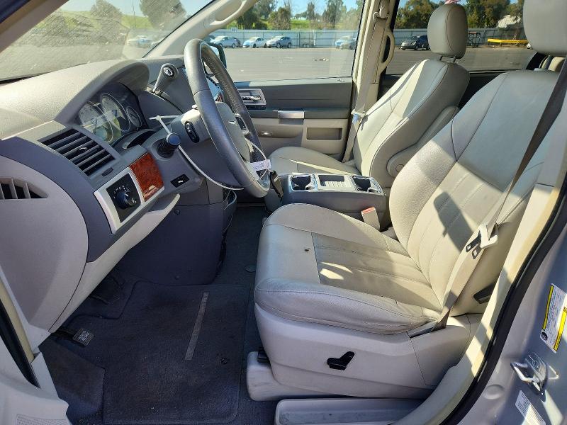 45870076 :رقم المزاد ، 2A8HR54P78R107926 vin ، 2008 Chrysler Town & Country مزاد بيع