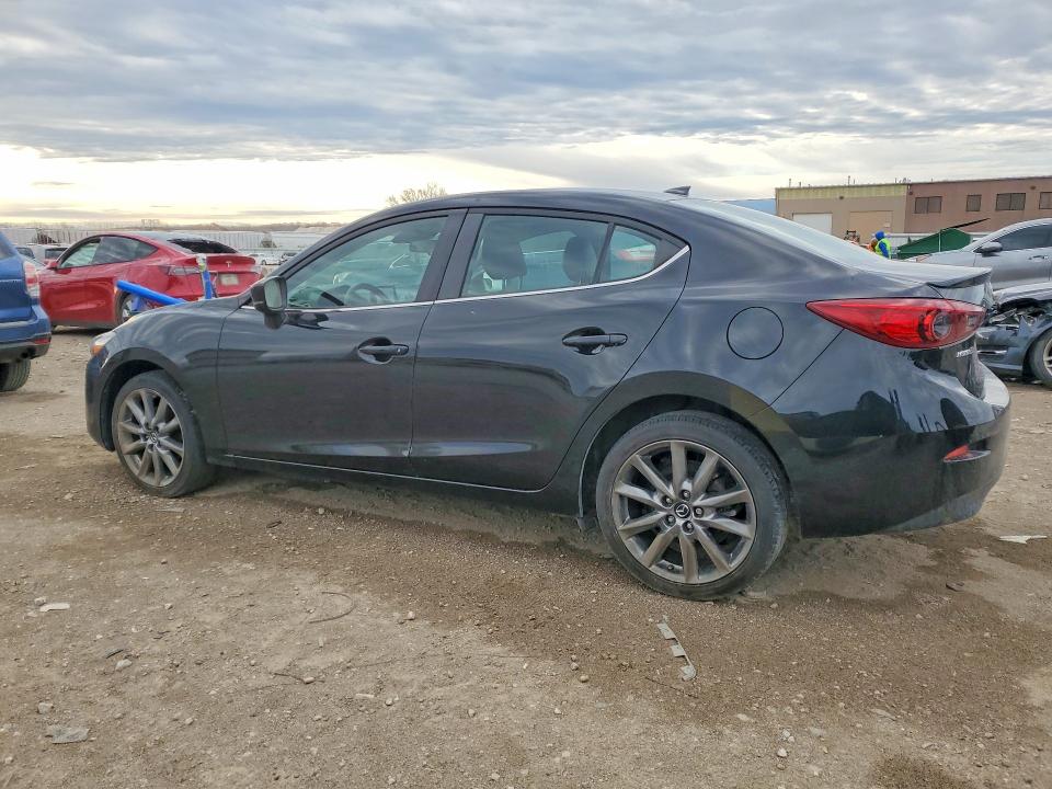47717856 :رقم المزاد ، 3MZBN1V36JM168143 vin ، 2018 Mazda 3 مزاد بيع