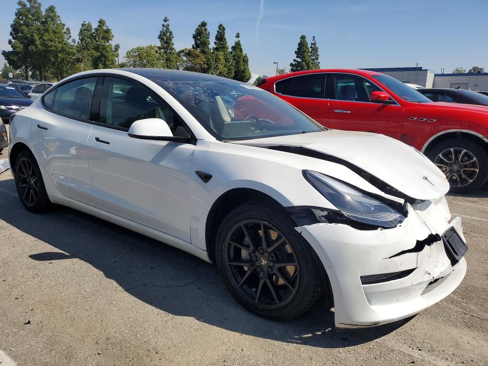 79483585 :رقم المزاد ، 5YJ3E1EBXNF222326 vin ، 2022 Tesla Model 3 مزاد بيع