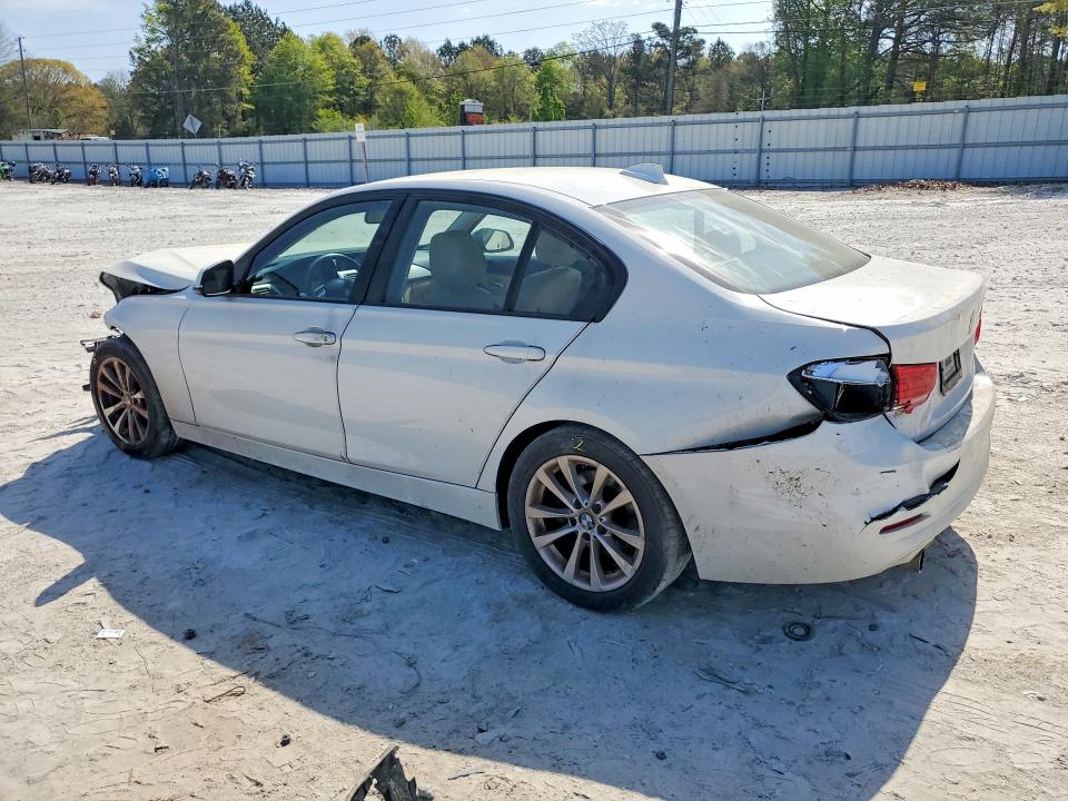 45945366 :رقم المزاد ، WBA8E1G56JNU93423 vin ، 2018 Bmw 320 مزاد بيع