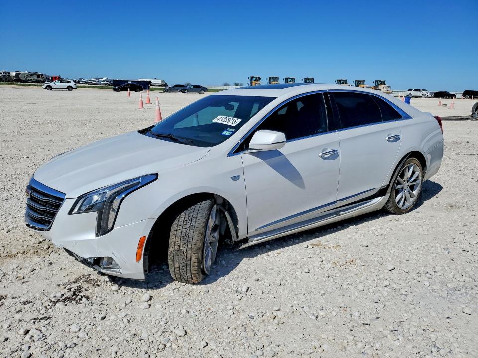 41826016 :رقم المزاد ، 2G61R5S33J9121730 vin ، 2018 Cadillac Xts مزاد بيع