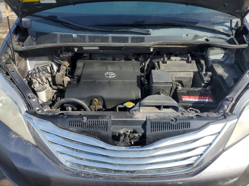 78261615 :رقم المزاد ، 5TDDK3DC6BS023610 vin ، 2011 Toyota Sienna مزاد بيع