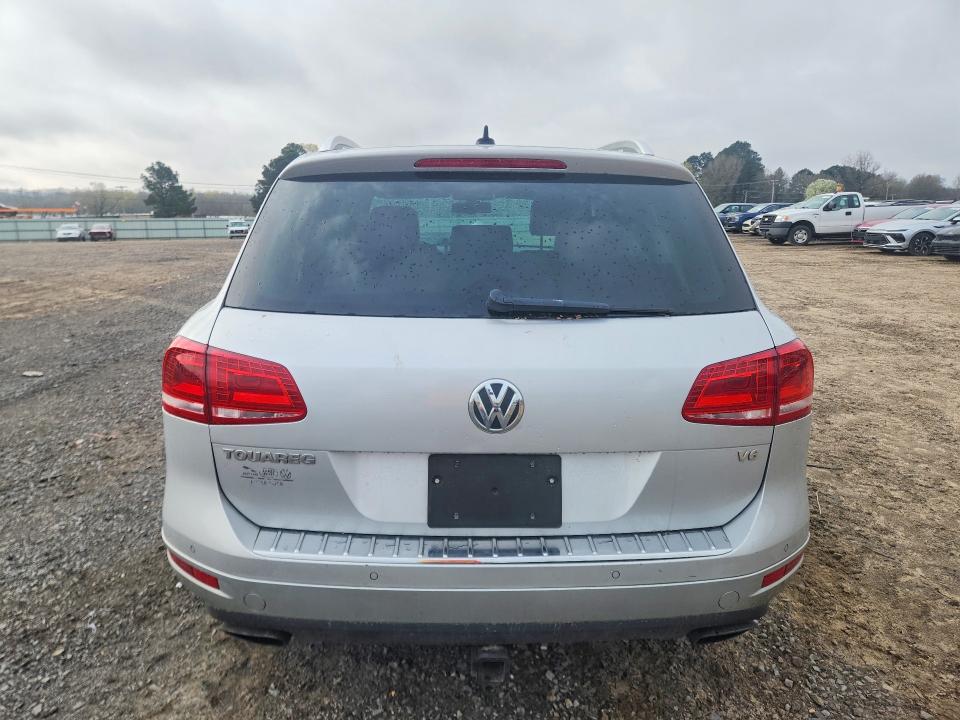 41603486 :رقم المزاد ، WVGEF9BPXED009187 vin ، 2014 Volkswagen Touareg مزاد بيع