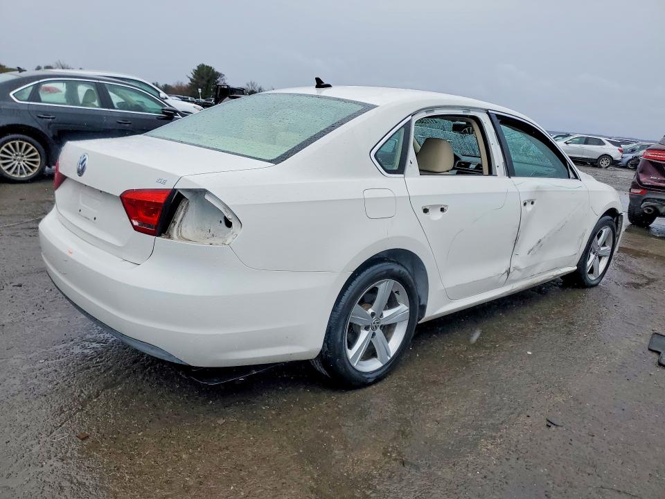 41723856 :رقم المزاد ، 1VWBP7A30CC076694 vin ، 2012 Volkswagen Passat مزاد بيع