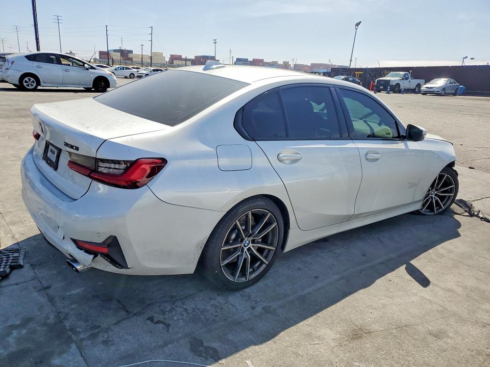 47835106 :رقم المزاد ، WBA5R1C51KAJ99644 vin ، 2019 Bmw 330i مزاد بيع