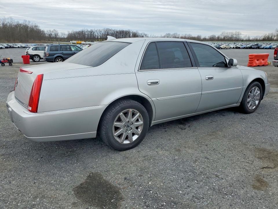 2011 Cadillac Dts მანქანა იყიდება აუქციონზე, vin: 1G6KH5E64BU128056, აუქციონის ნომერი: 47895546