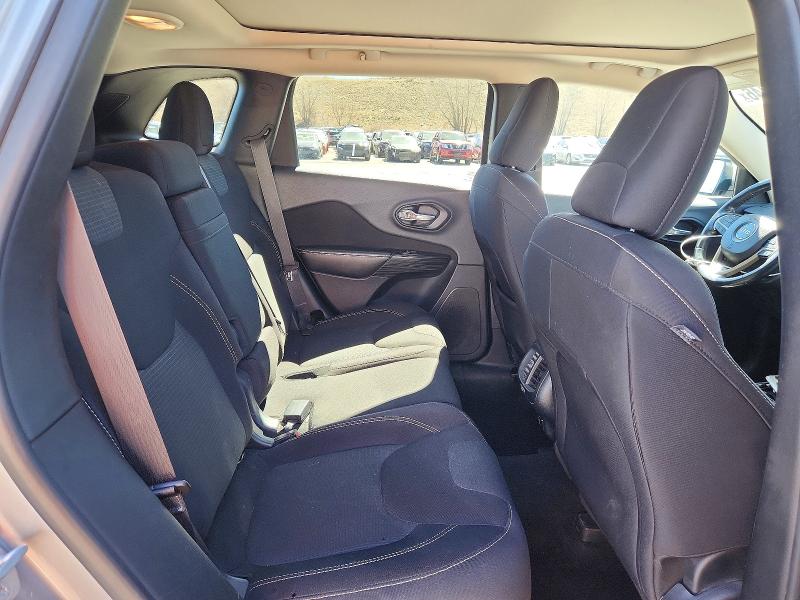 Продажа на аукционе авто 2016 Jeep Cherokee, vin: 1C4PJMCS1GW119845, номер лота: 46885246