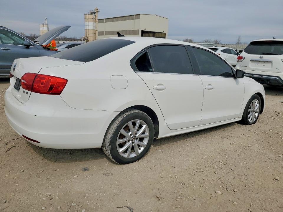 47360146 :رقم المزاد ، 3VWDX7AJ6DM352402 vin ، 2013 Volkswagen Jetta مزاد بيع