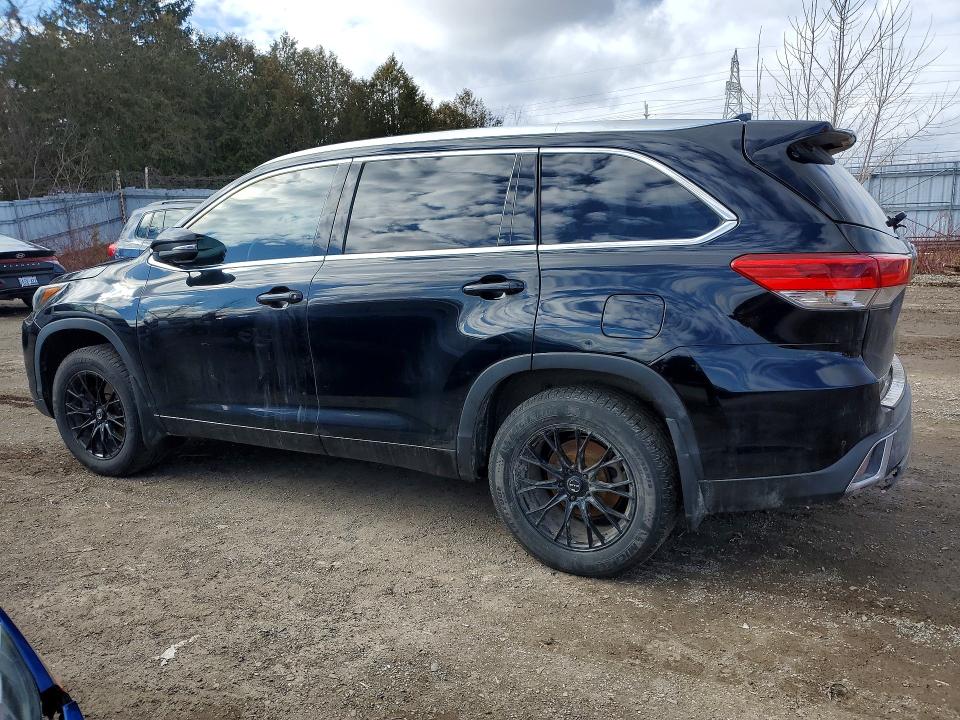 76202155 :رقم المزاد ، 5TDDZRFH1JS833975 vin ، 2018 Toyota Highlander مزاد بيع