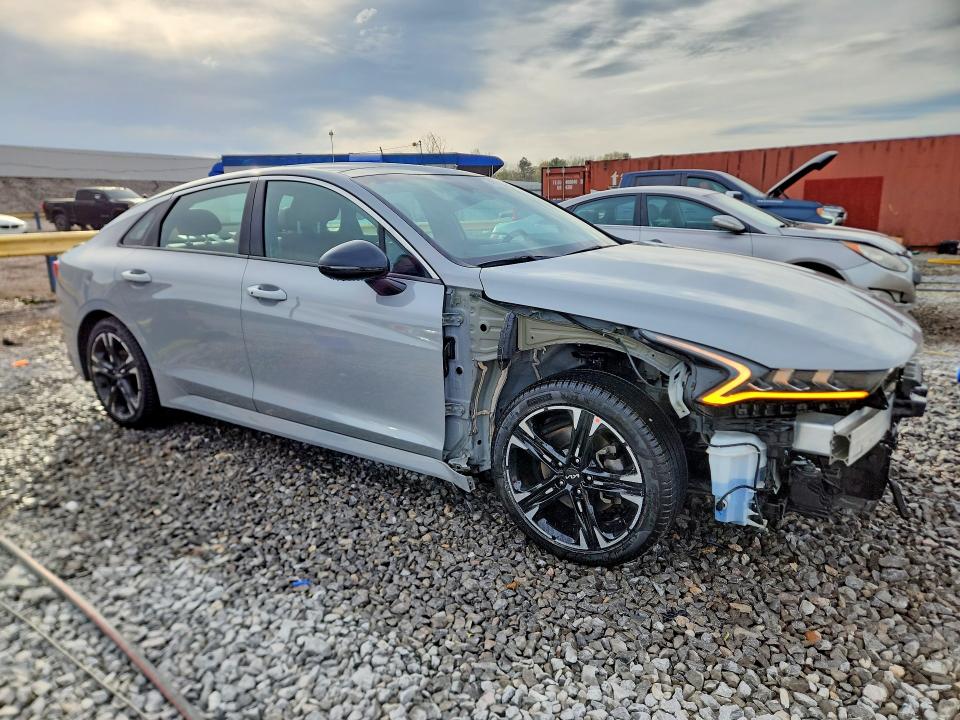 2022 Kia K5 მანქანა იყიდება აუქციონზე, vin: 5XXG64J25NG114327, აუქციონის ნომერი: 47070456