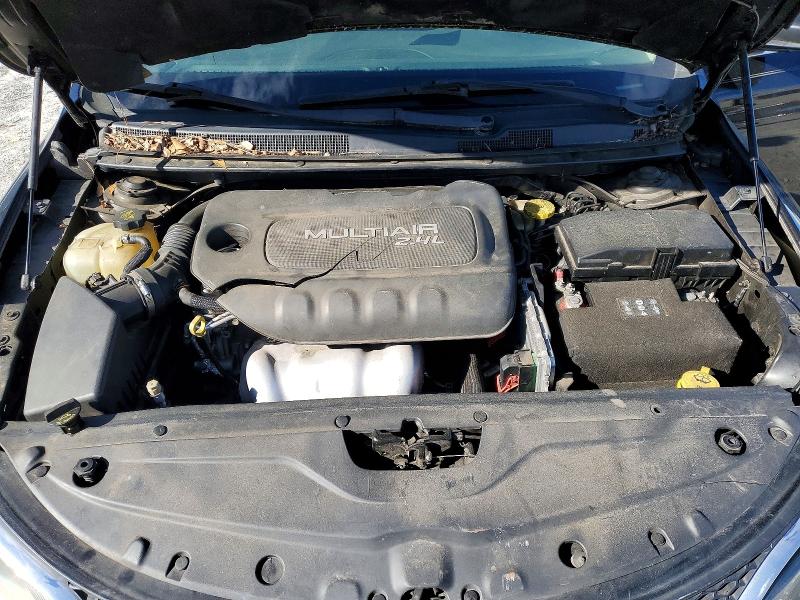 46351636 :رقم المزاد ، 1C3CCCABXFN580041 vin ، 2015 Chrysler 200 مزاد بيع