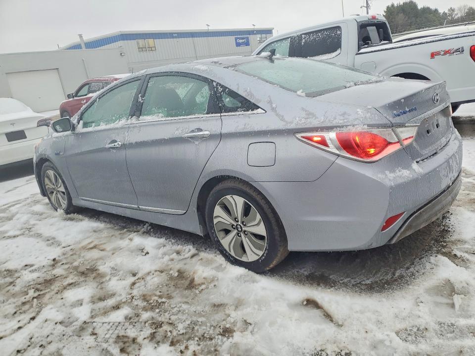 2015 Hyundai Sonata Hybrid მანქანა იყიდება აუქციონზე, vin: KMHEC4A4XFA127830, აუქციონის ნომერი: 45988746