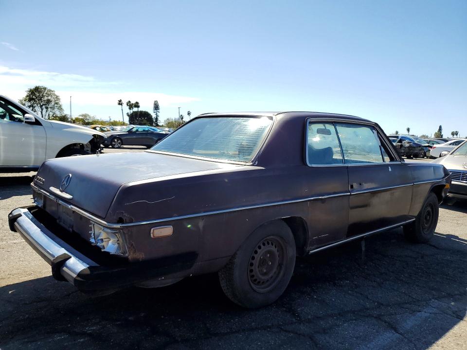 41832126 :رقم المزاد ، 11407312105408 vin ، 1975 Mercedes Benz 280 مزاد بيع